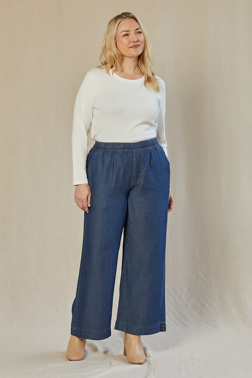 Breezy Relaxed Tencel Pant in Mid Wash