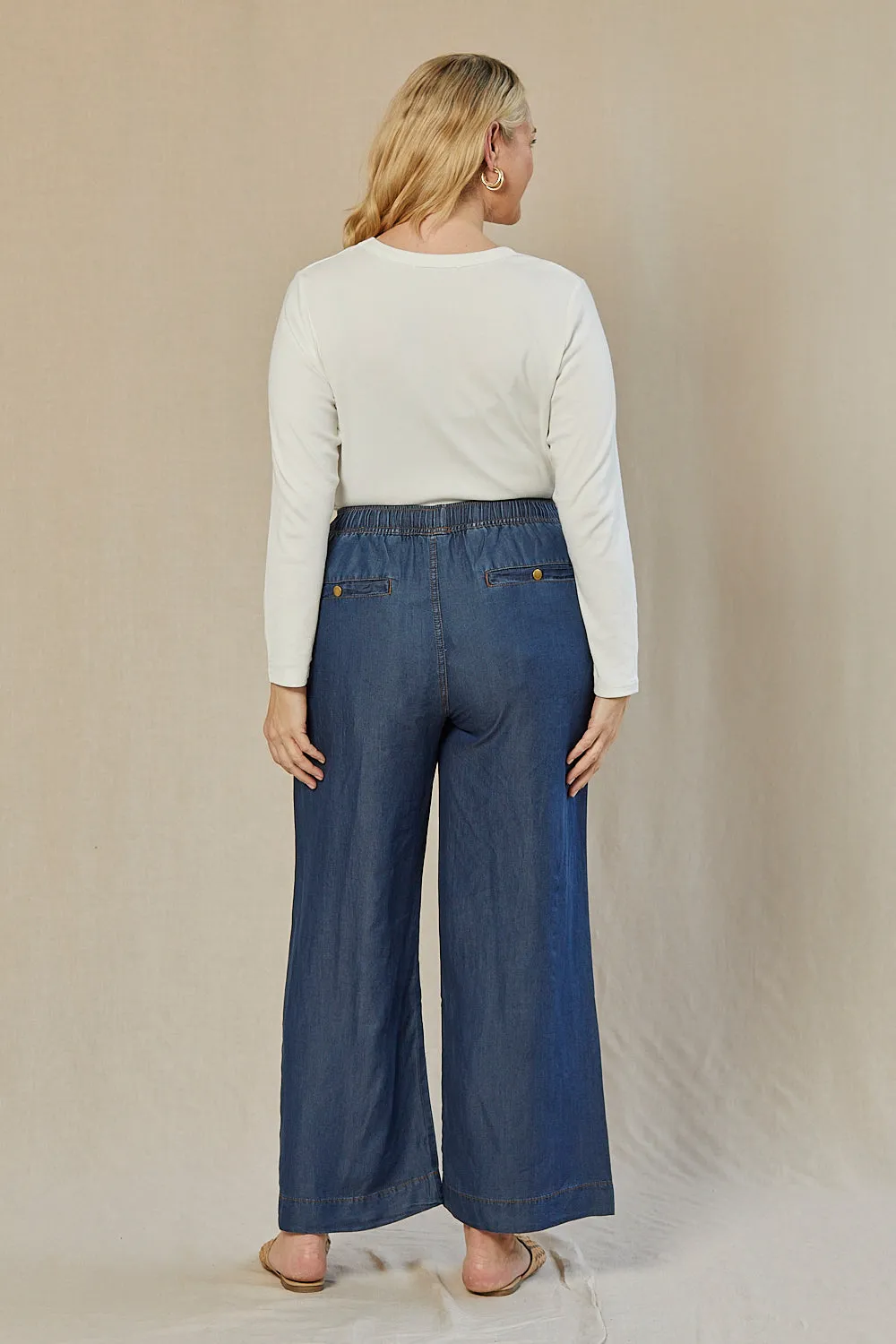 Breezy Relaxed Tencel Pant in Mid Wash