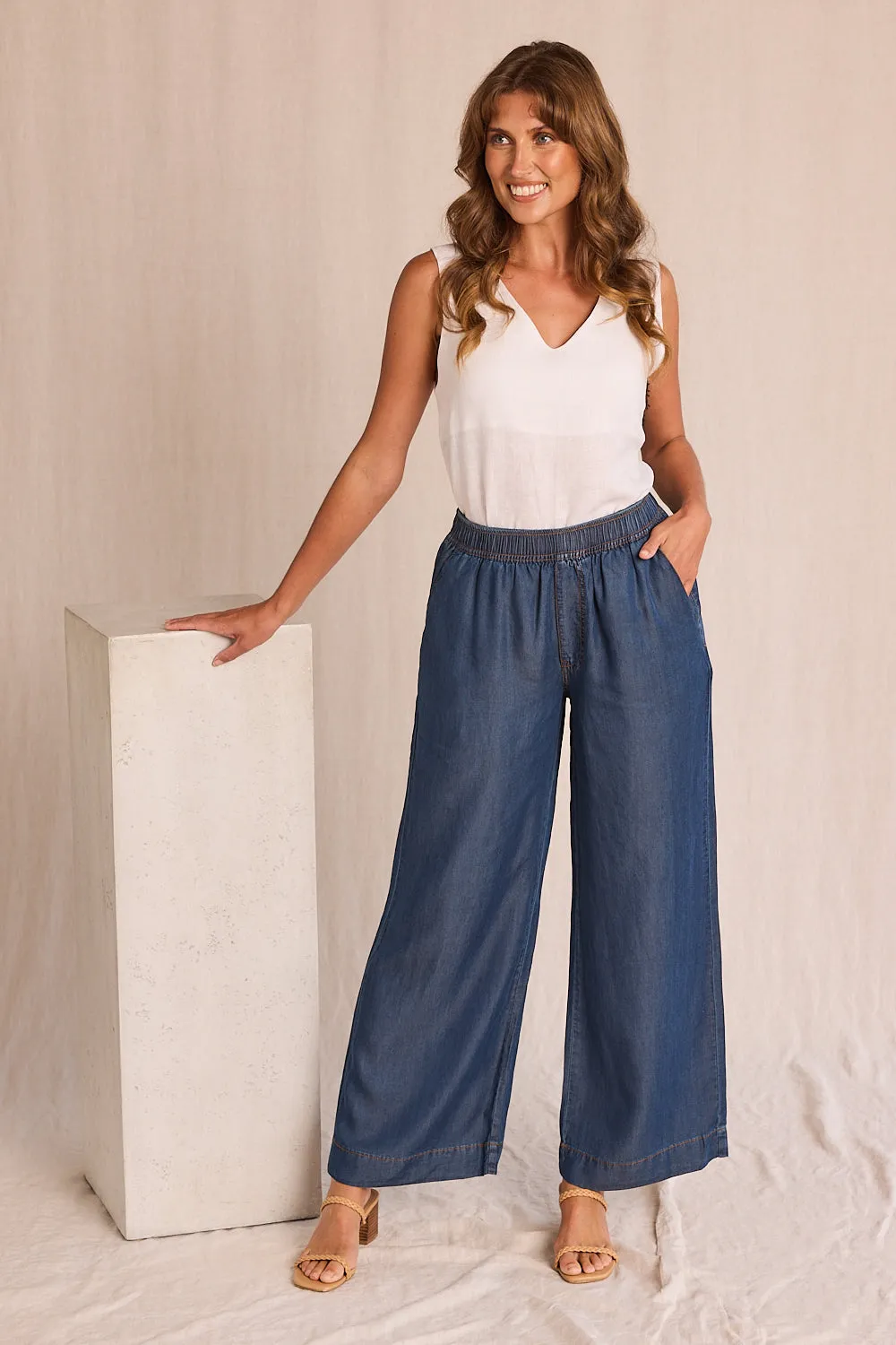 Breezy Relaxed Tencel Pant in Mid Wash