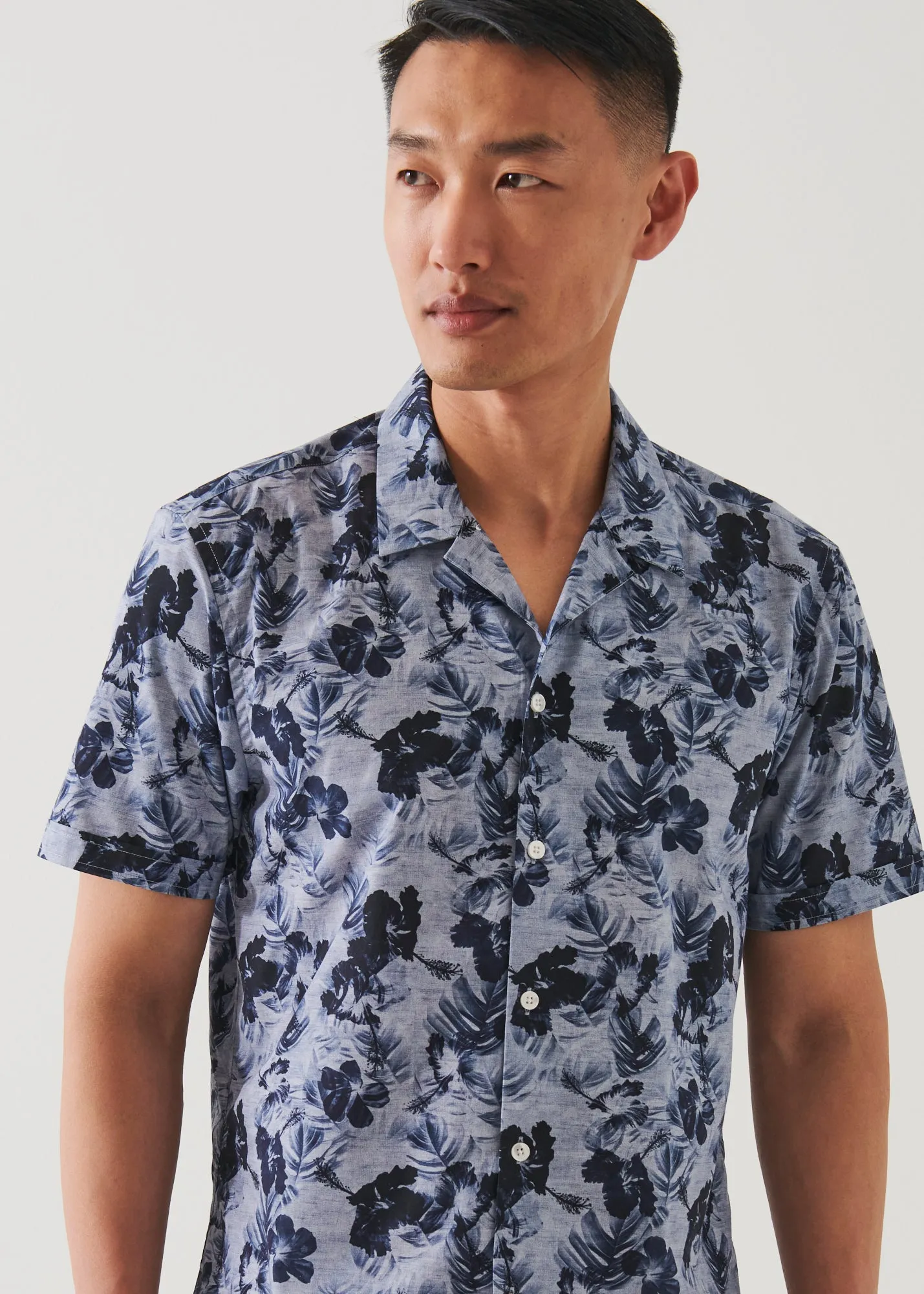 TROPICAL FLORAL PRINT CAMP COLLAR SHIRT