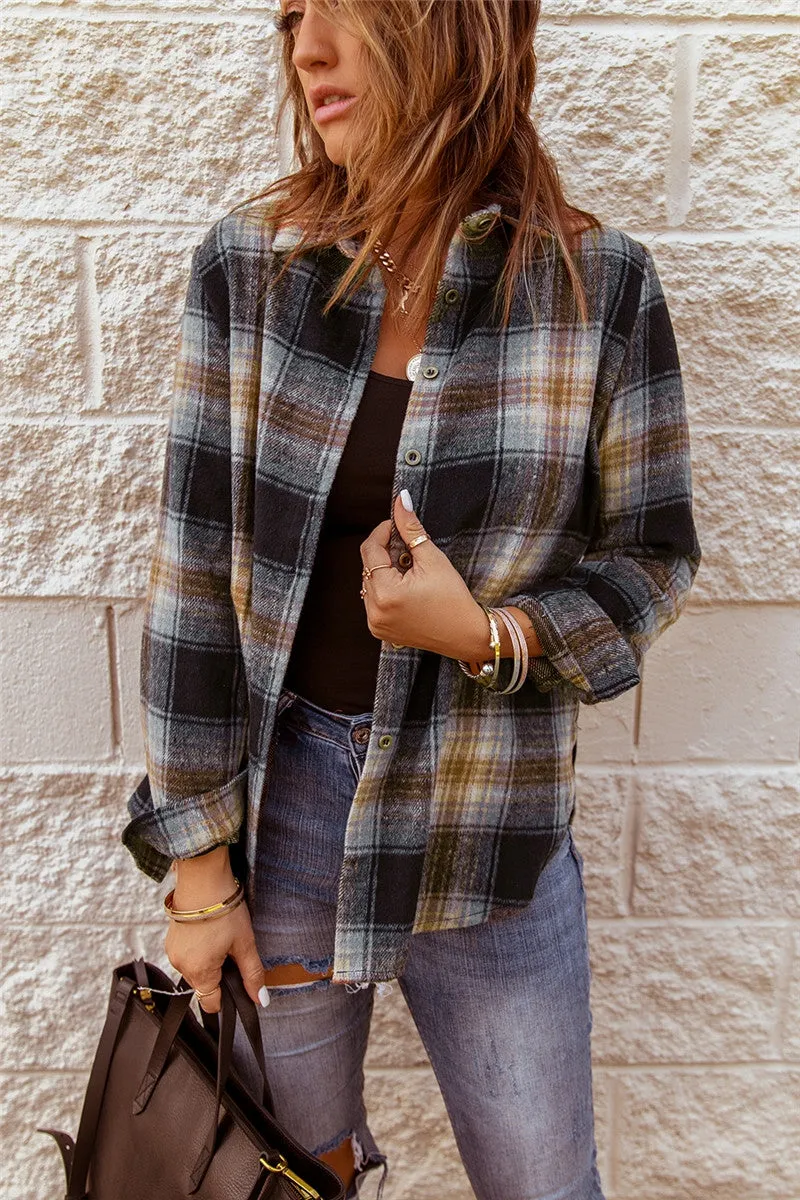 Women' s Oversize Rounded Hem Plaid Shirt